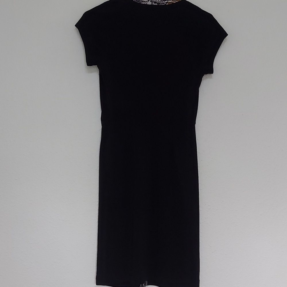 BCBGMaxAzria Black Sheath Midi Dress with Plunge Neckline & Pockets - Picture 7 of 7